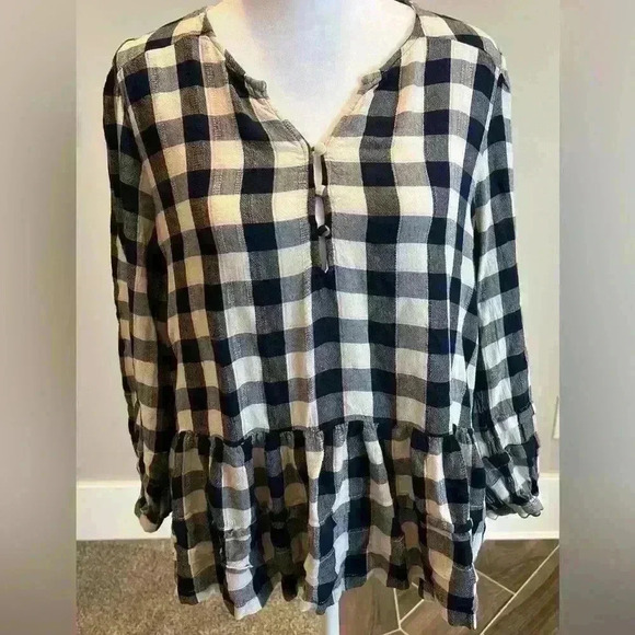 American Eagle size Medium pullover plaid blouse - Picture 1 of 10